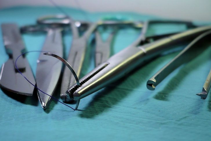 surgery-1662204_1920